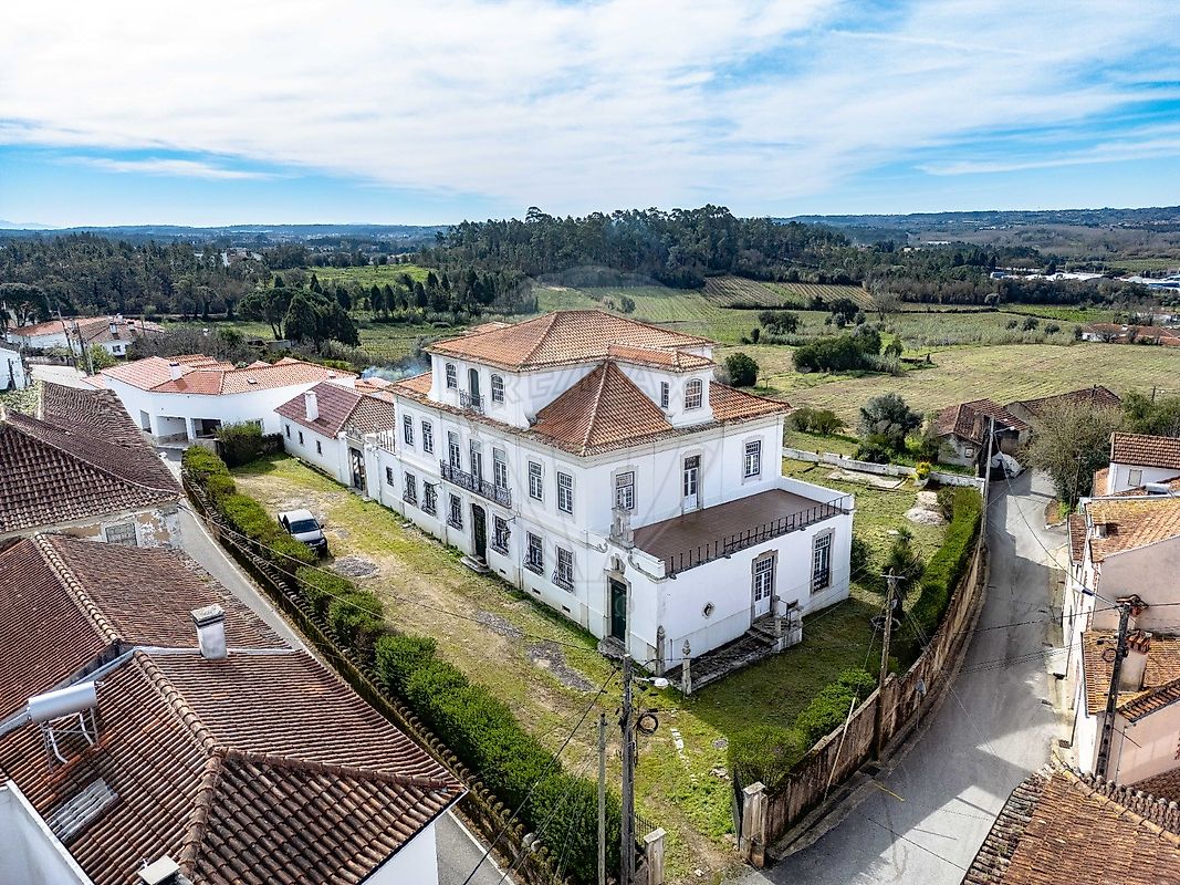 Moradia T8 para venda