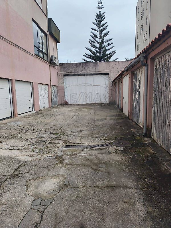 Garagem à venda em Coimbra