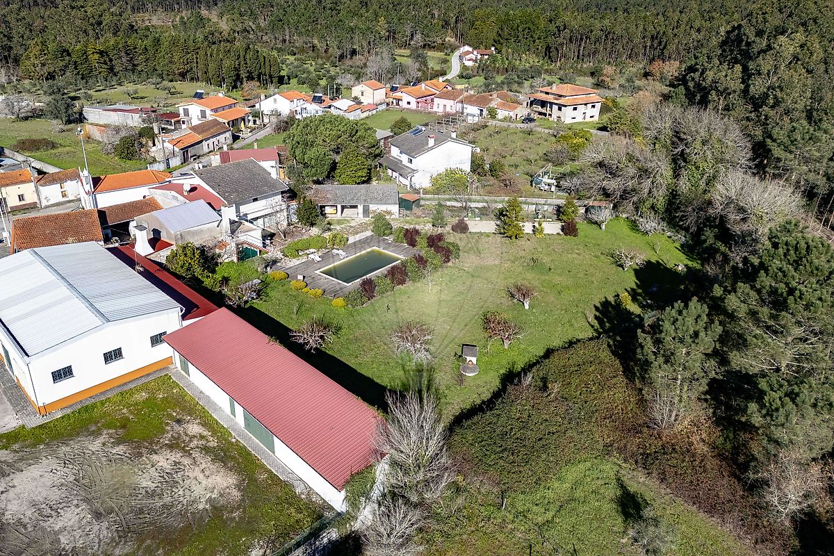 Moradia T4 à venda em Montemor-o-Velho