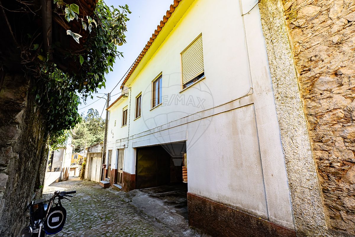 Moradia T3 à venda em Penacova