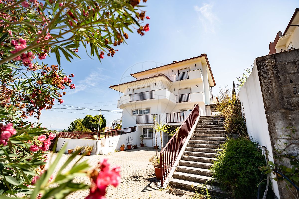 Apartamento T4 à venda em Coimbra