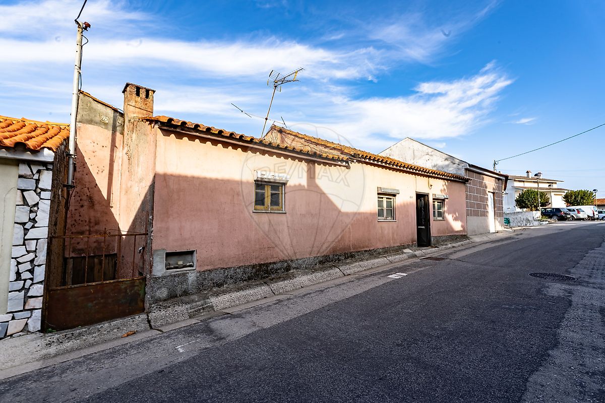 Moradia T3 à venda em Miranda do Corvo