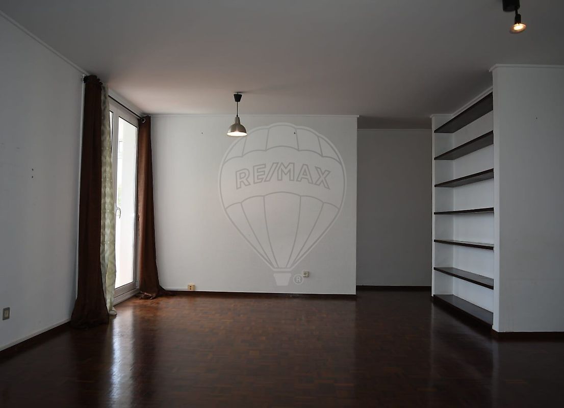 Apartamento T4 à venda em Sintra