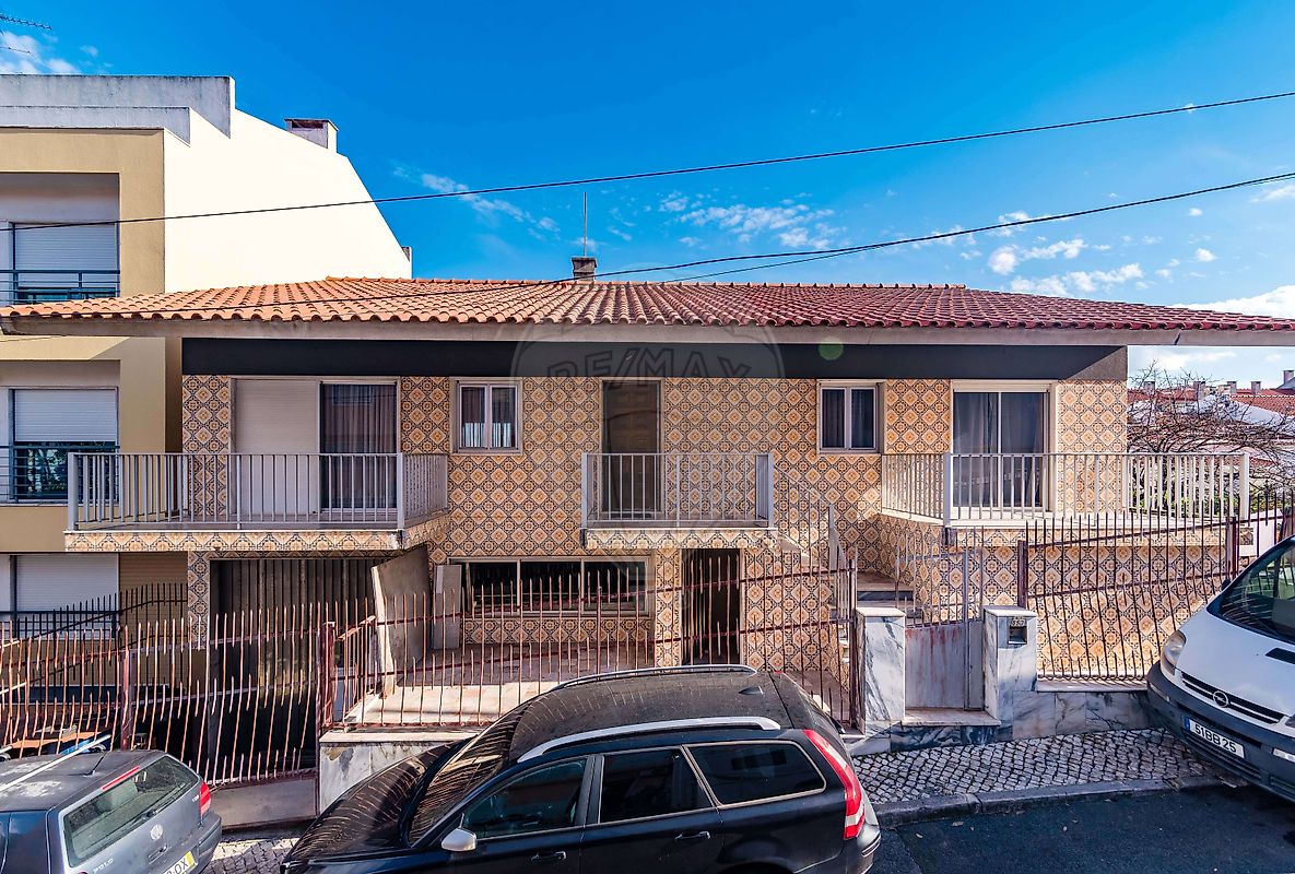 Moradia T4 para venda