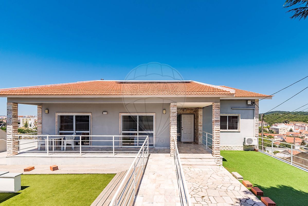 Moradia T4 à venda em Sintra