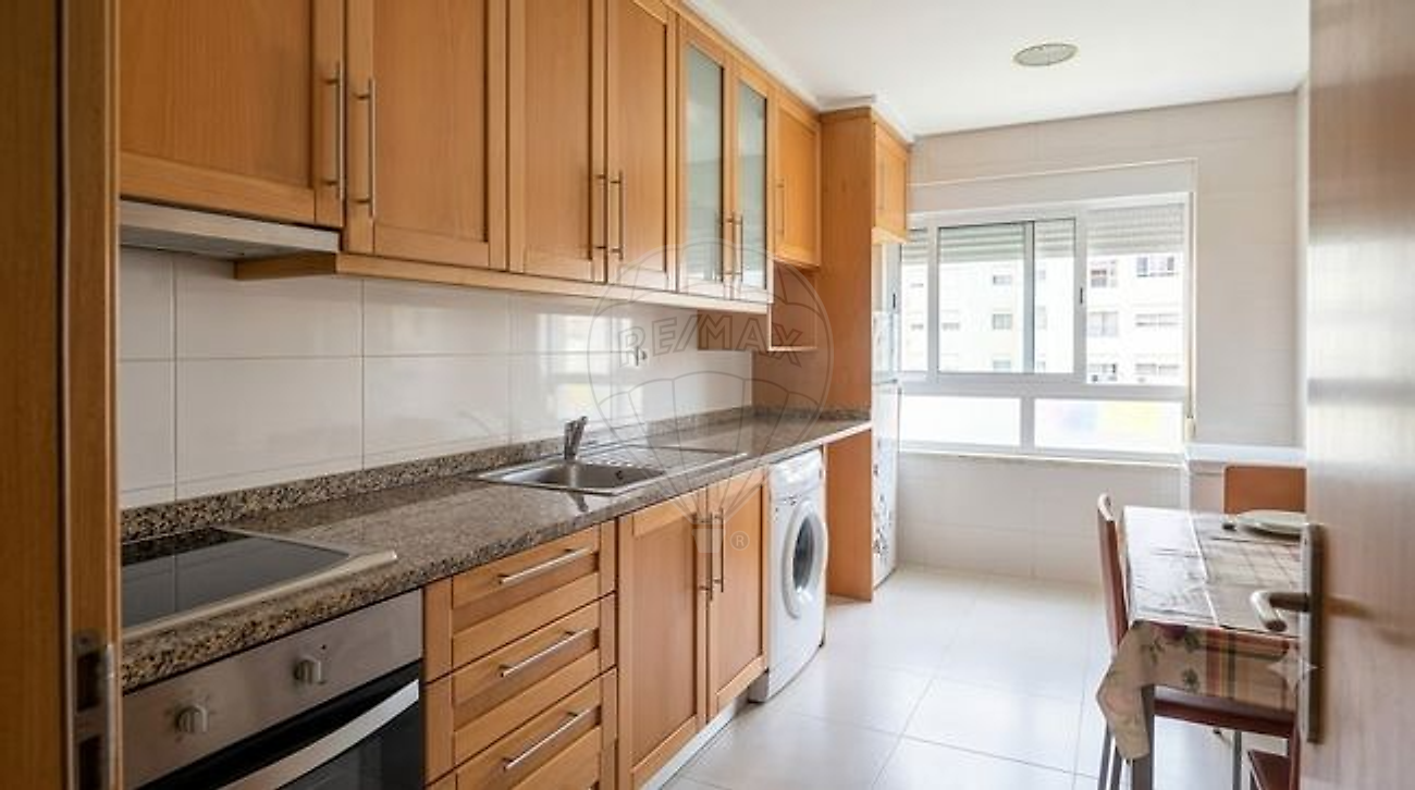 Apartamento T2 à venda em Seixal