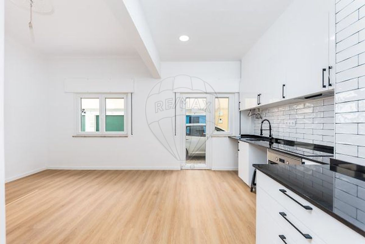 Apartamento T2 à venda em Setúbal