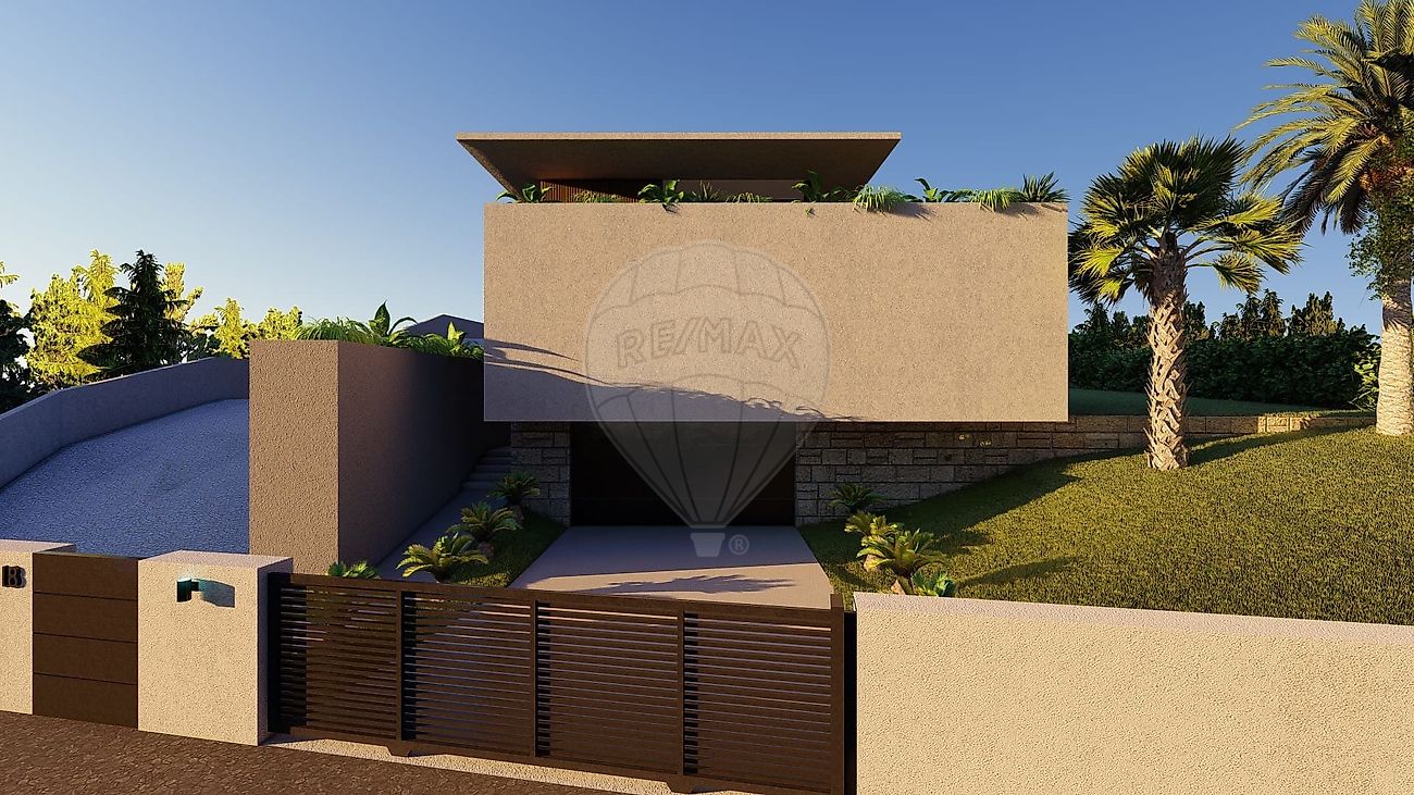 Apartamento T4 à venda em Silves