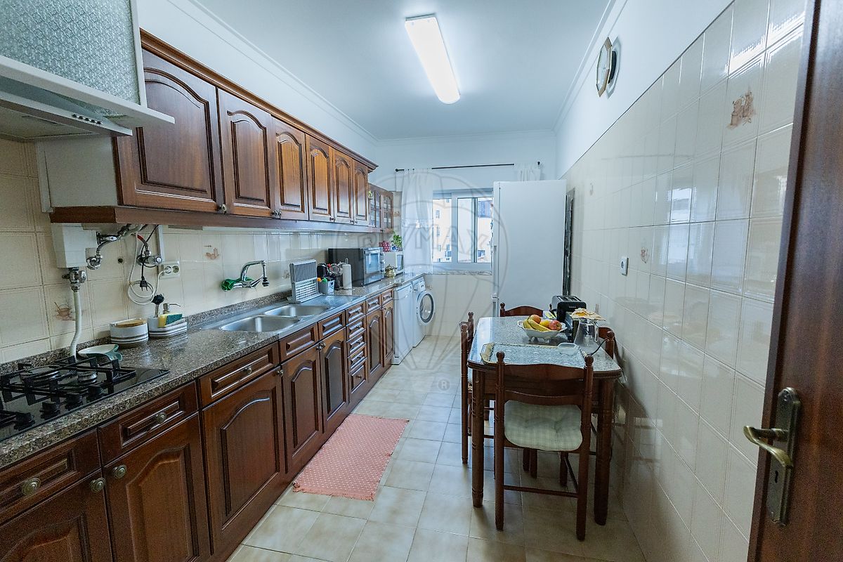 Apartamento T3 à venda em Sintra