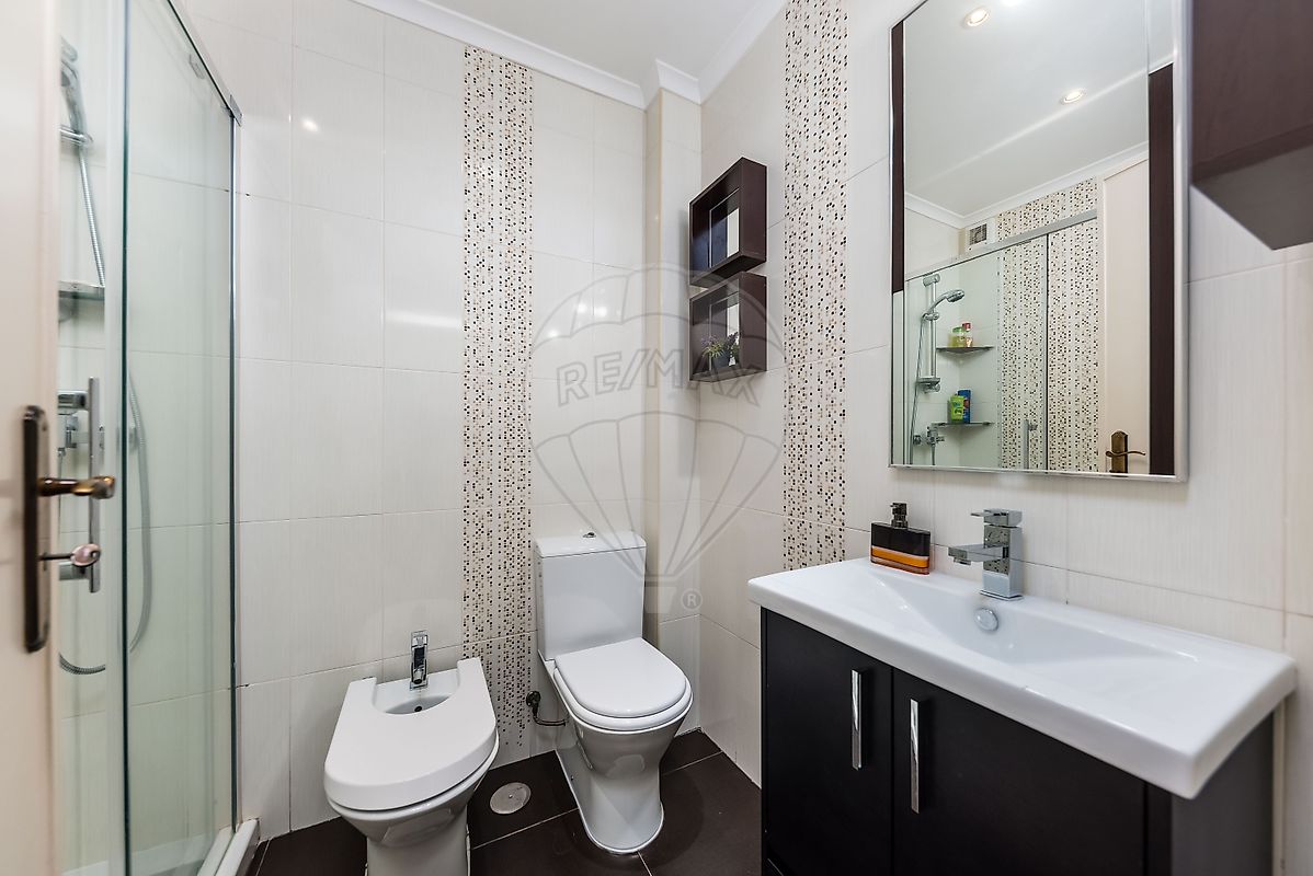 Apartamento T2 à venda em Mina de Água, Amadora — foto 25