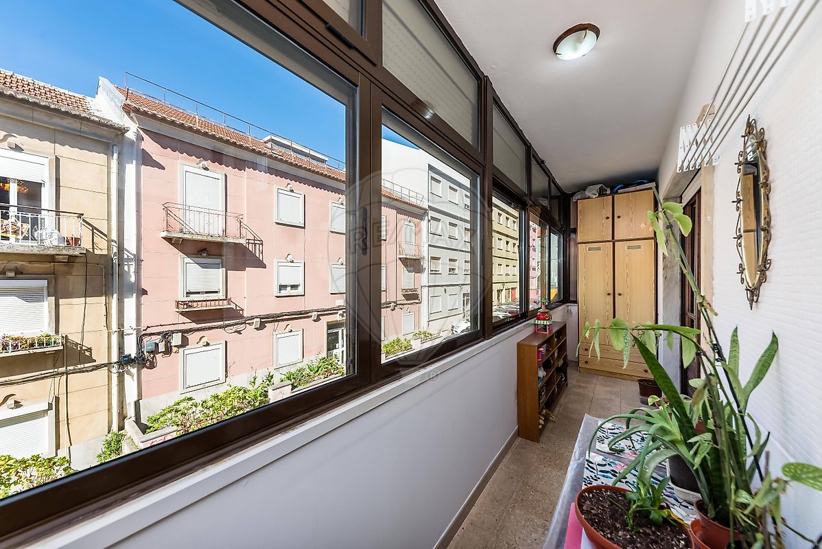 Apartamento T2 à venda em Mina de Água, Amadora — foto 13