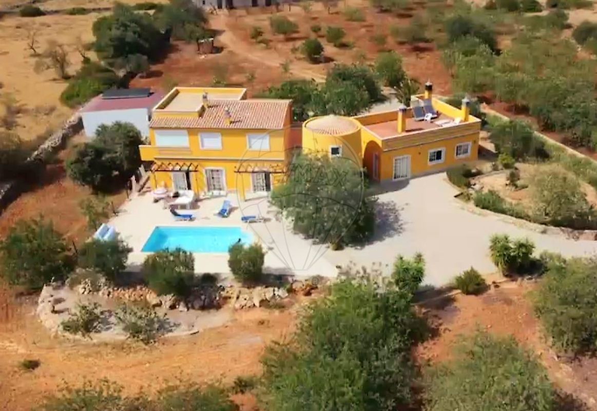 Moradia T3 à venda em Faro