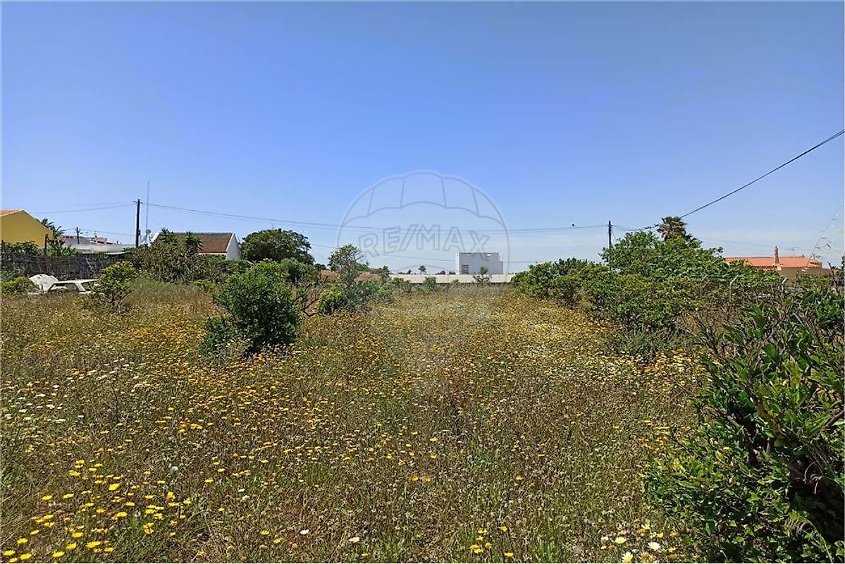 Terreno à venda em Vale da Amoreira