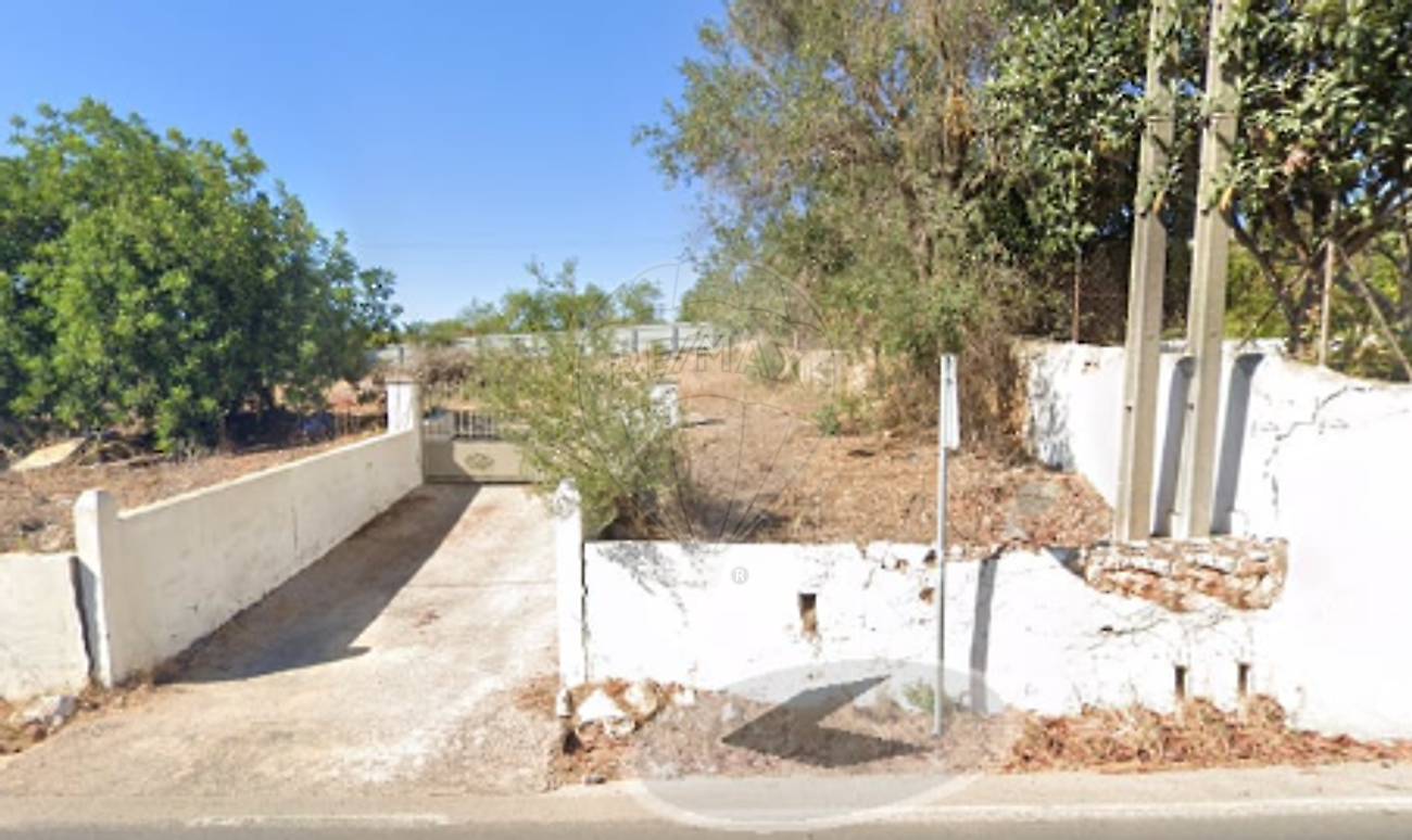 Land for sale in Loulé, Portugal — €215,000
