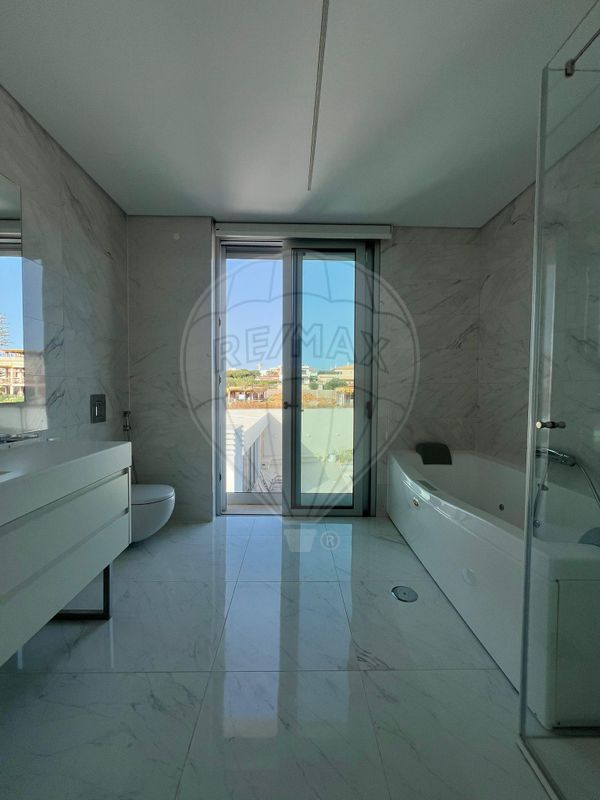 listing 124711117-6 picture-0