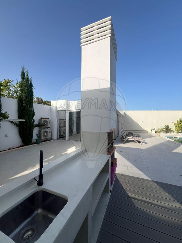 listing 124711117-6 picture-0