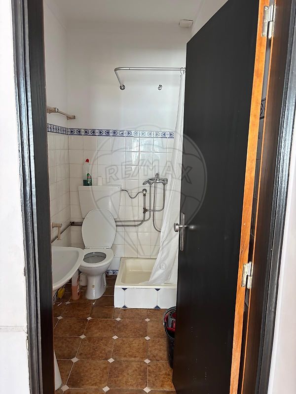 listing 124711100-3 picture-0