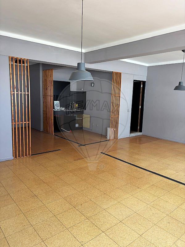 listing 124711100-3 picture-0