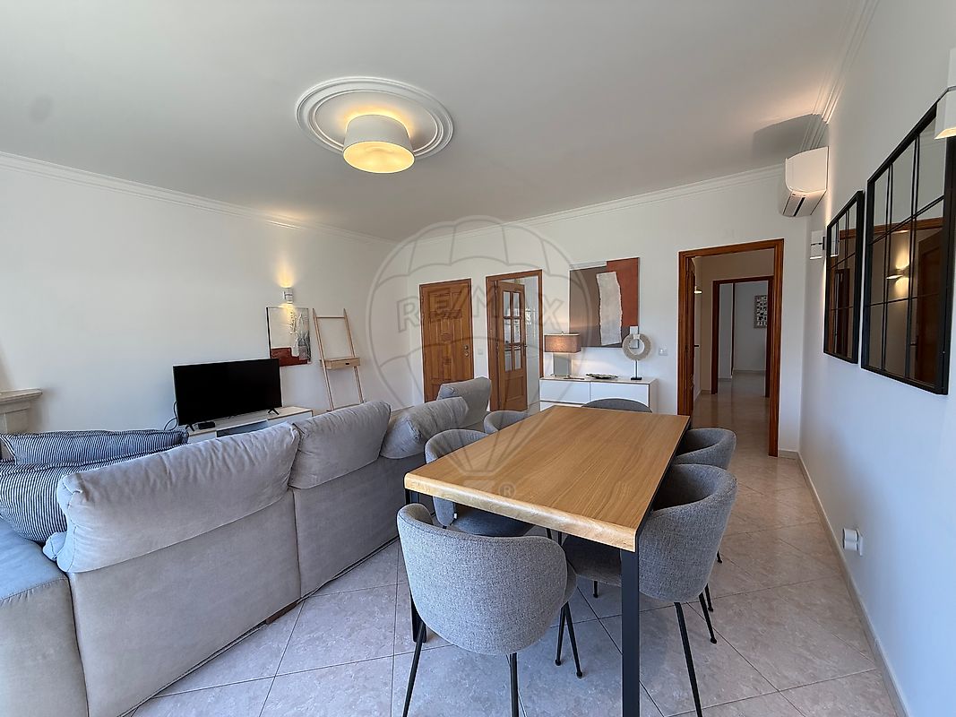 Apartamento T2 para arrendar em Loulé
