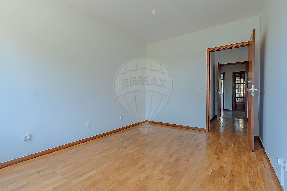 listing 124721100-59 picture-0