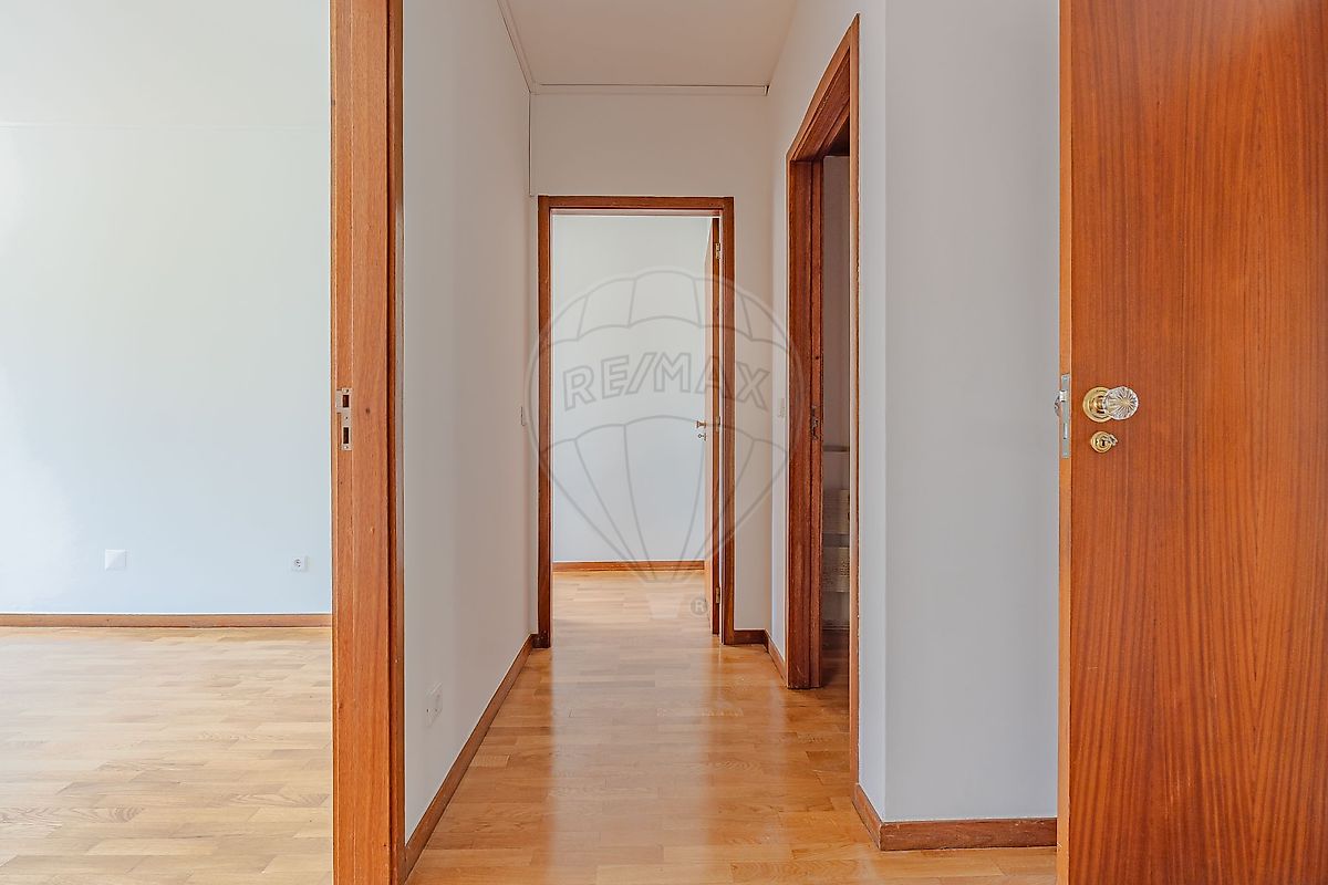 listing 124721100-59 picture-0