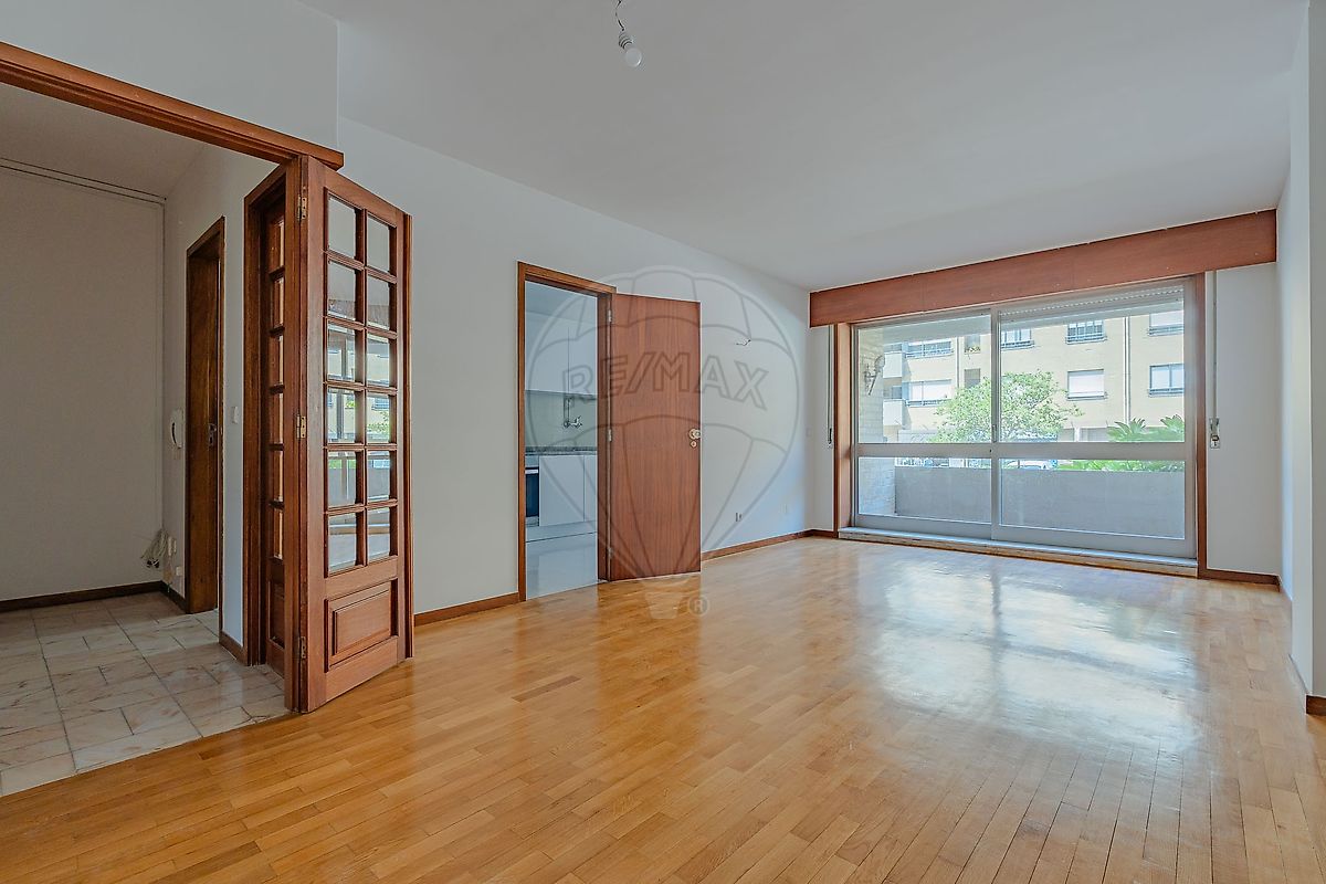 listing 124721100-59 picture-0