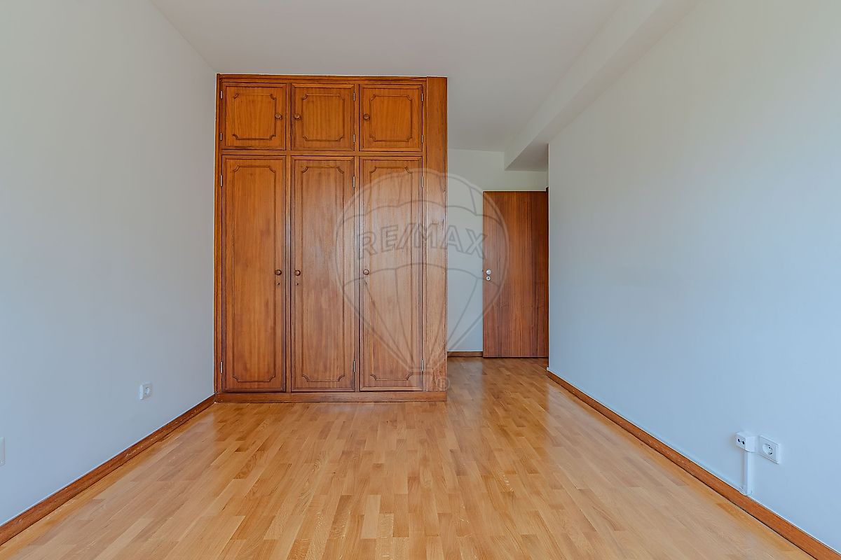 listing 124721100-59 picture-0