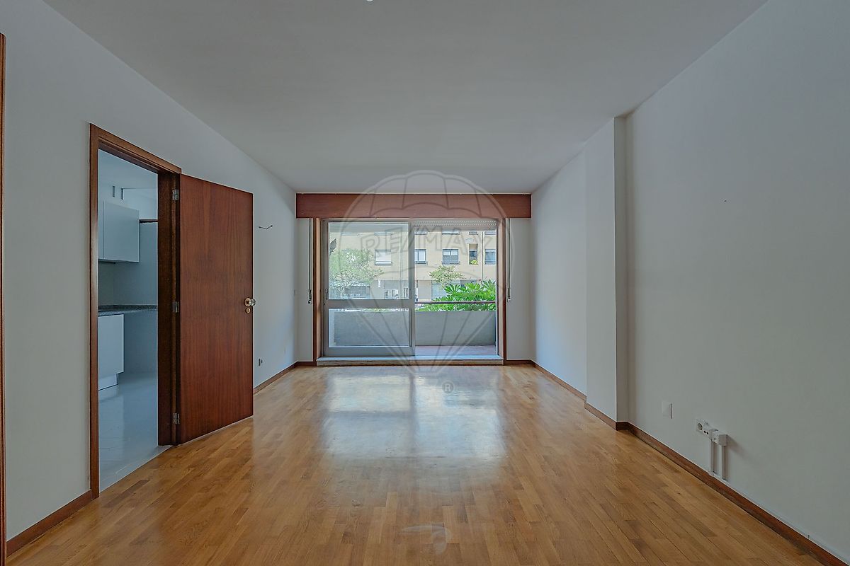 listing 124721100-59 picture-0