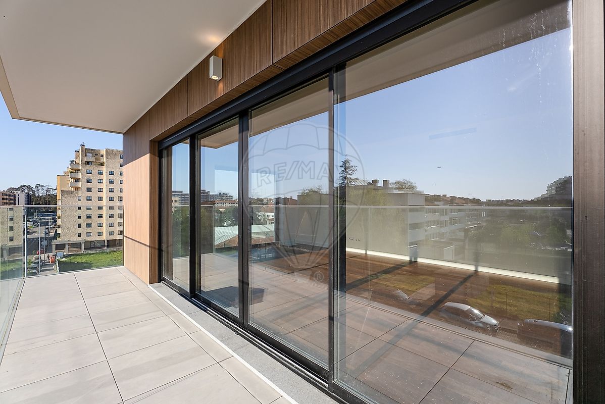 Apartamento T4 à venda em Porto