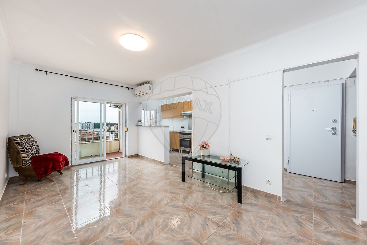 Apartamento T3 à venda em Seixal