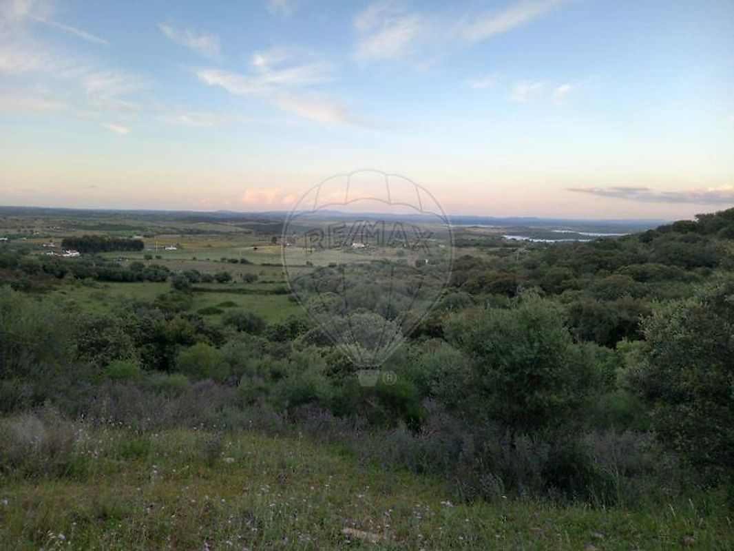 Terreno  à venda em Reguengos de Monsaraz