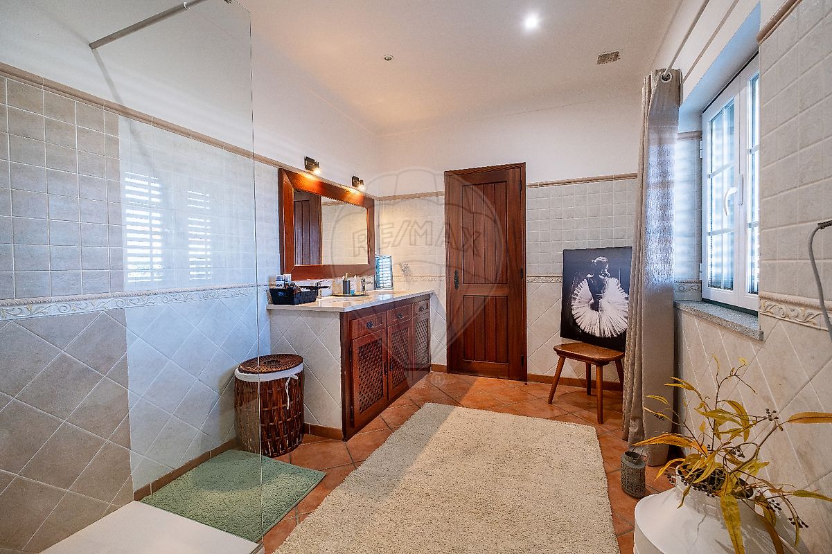 listing 124771074-27 picture-0