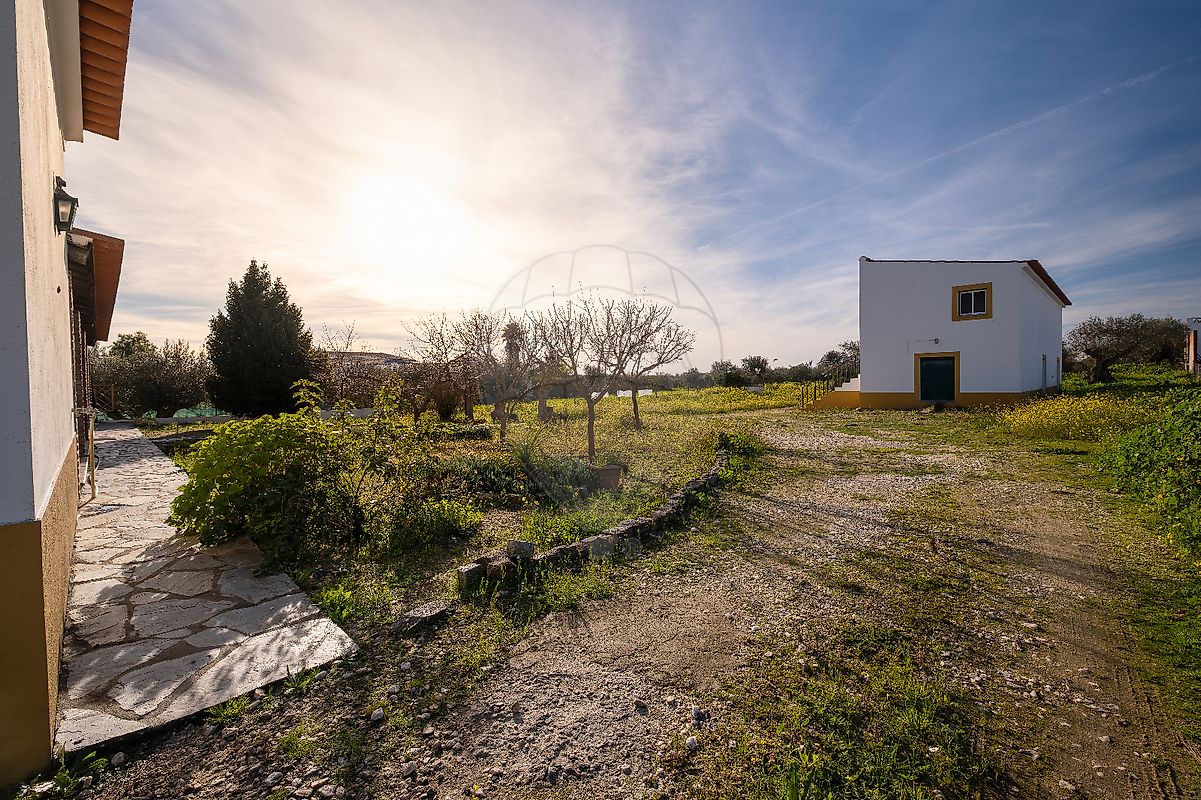 listing 124771074-27 picture-0