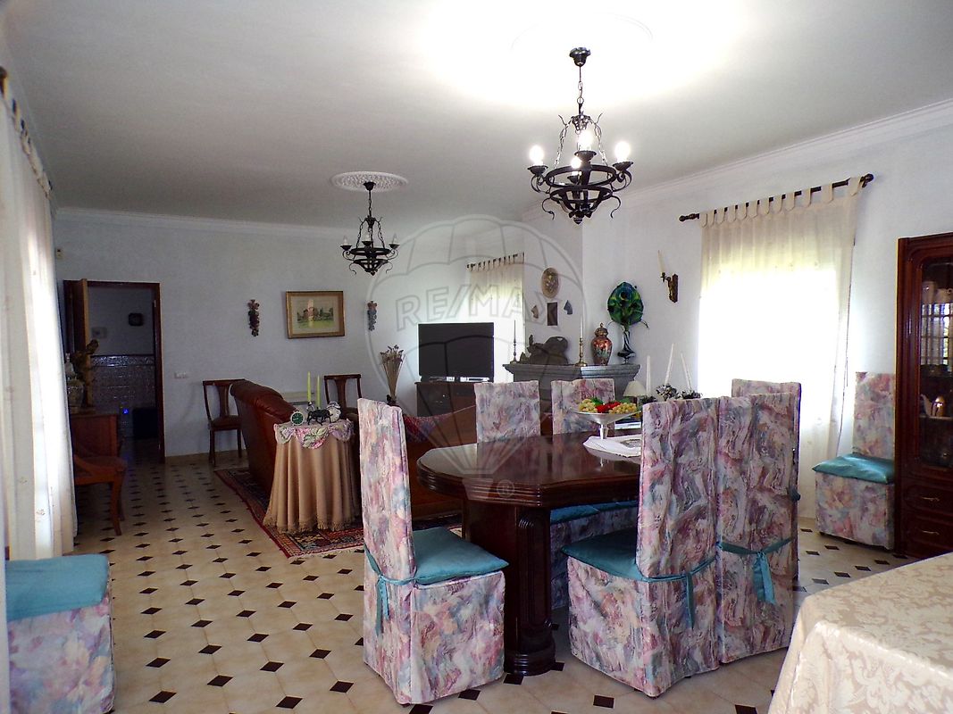 listing 124771128-10 picture-0