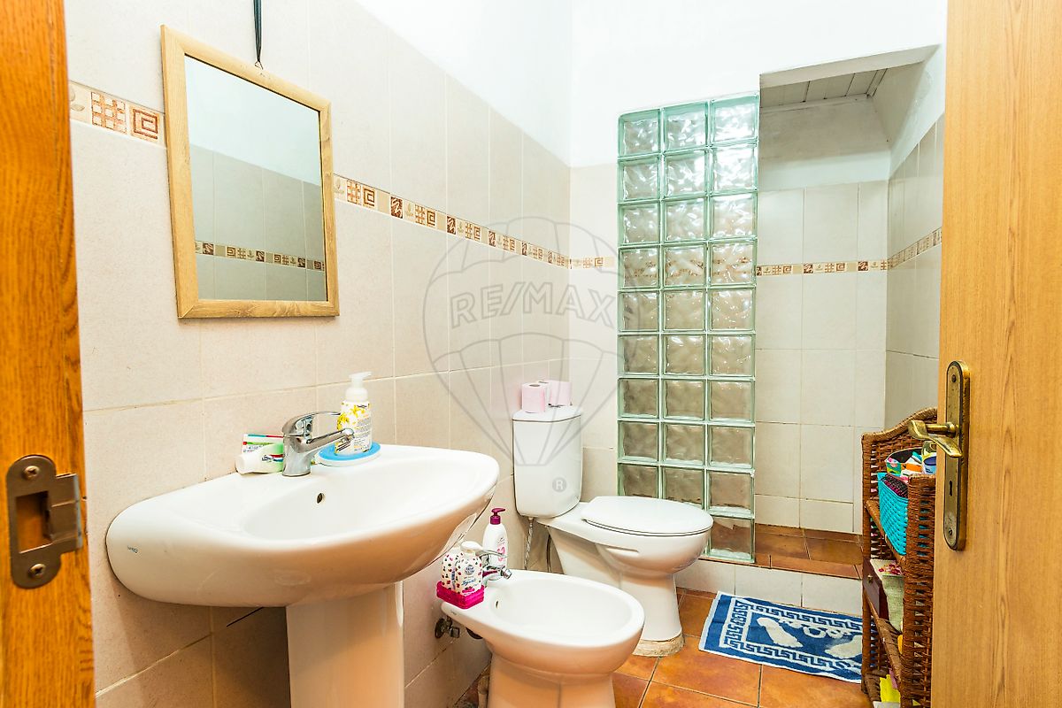 listing 124771006-104 picture-0