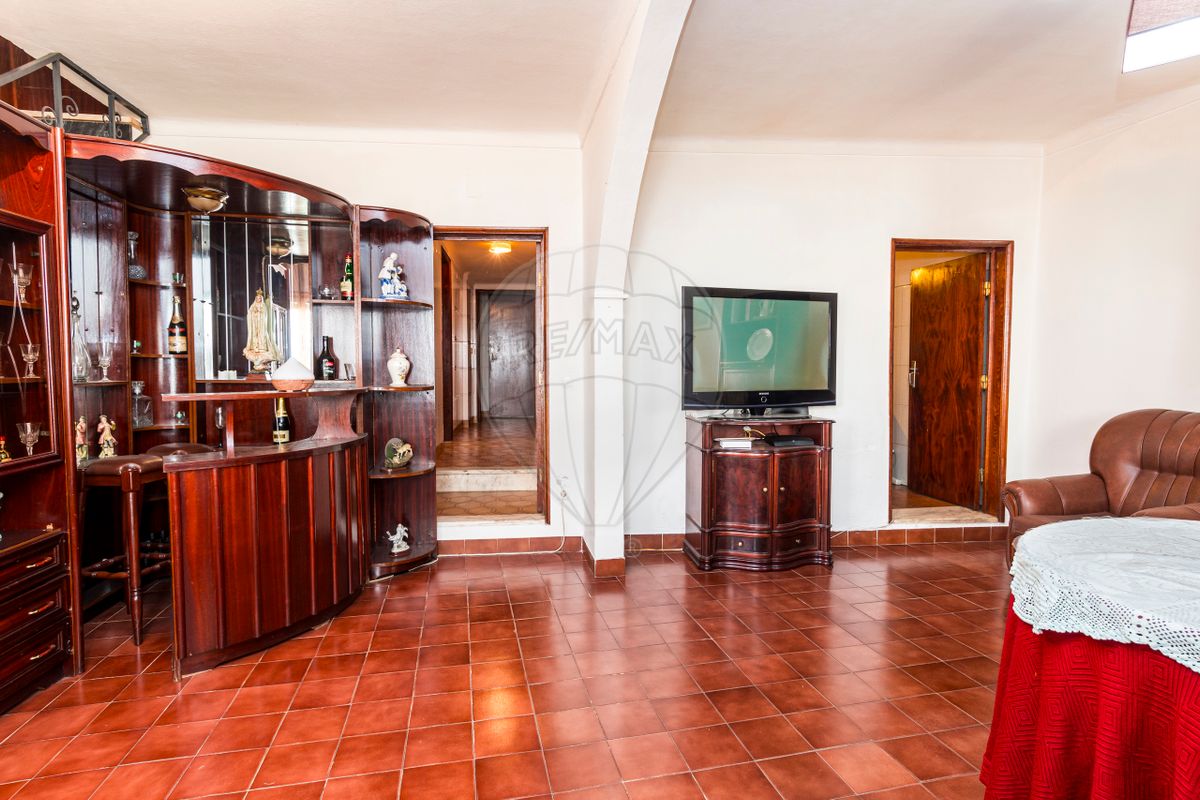 listing 124771124-21 picture-0