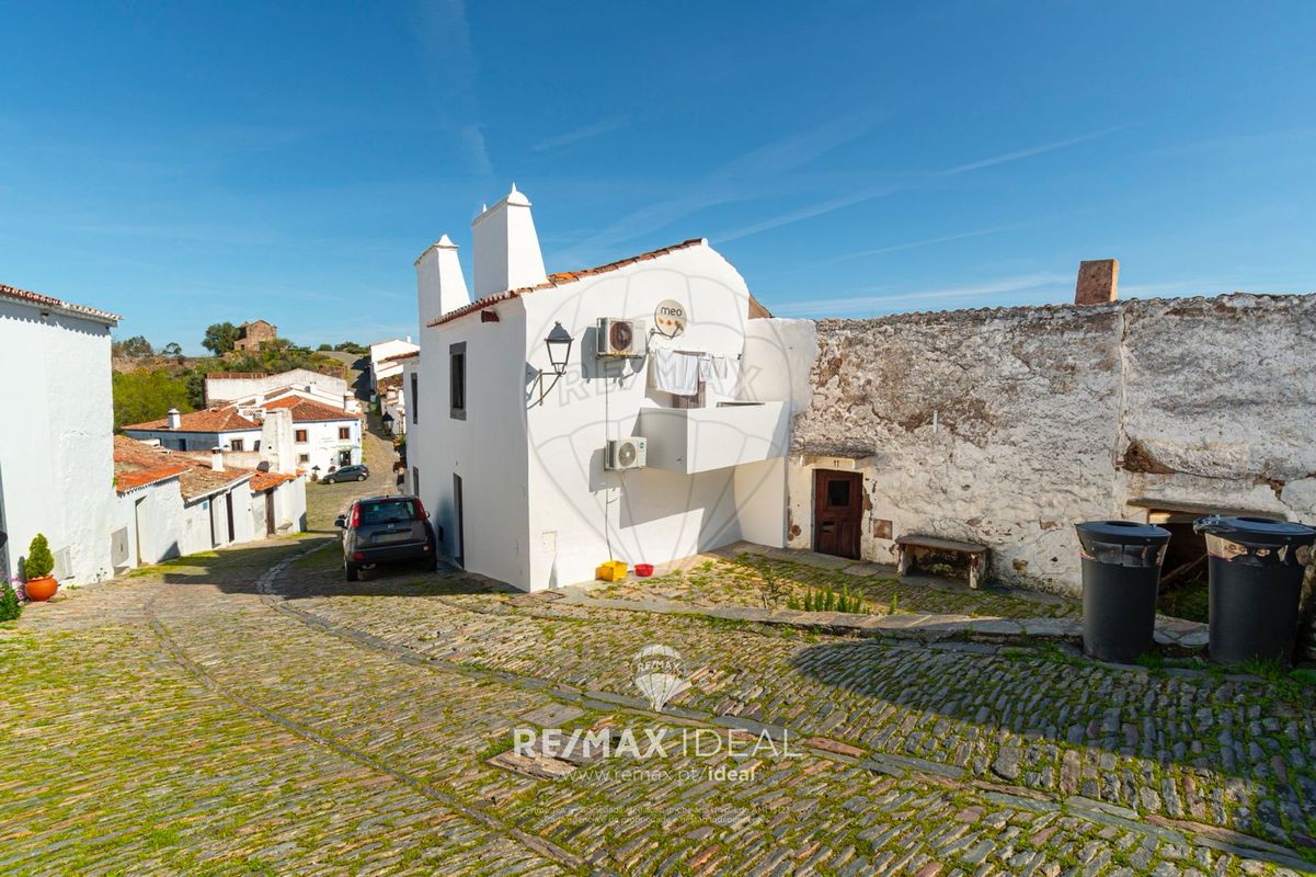 listing 124771122-50 picture-0