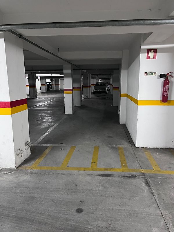Garagem à venda em Évora