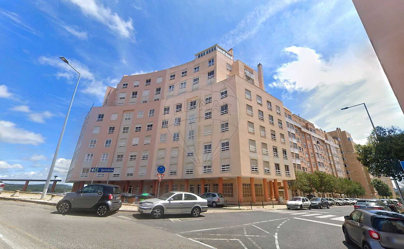 Apartamento T2 à venda em Sintra