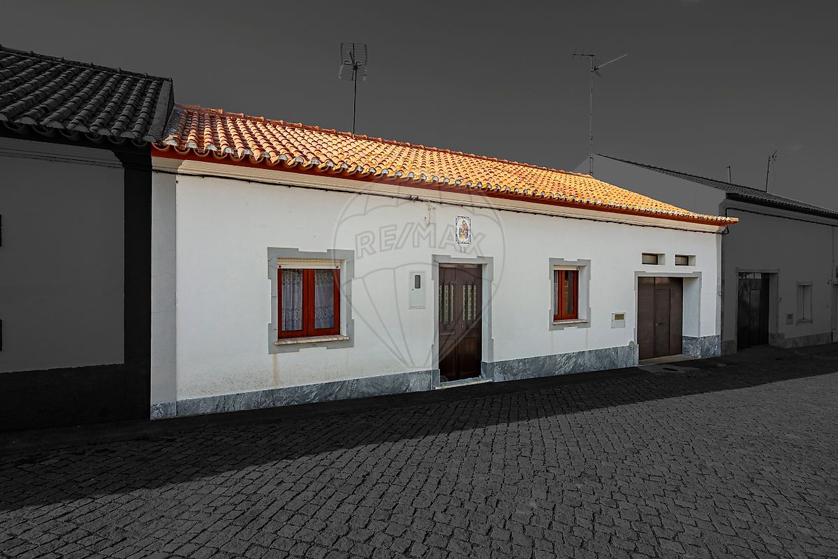 Moradia - São Manços e São Vicente do Pigeiro, Évora, Évora