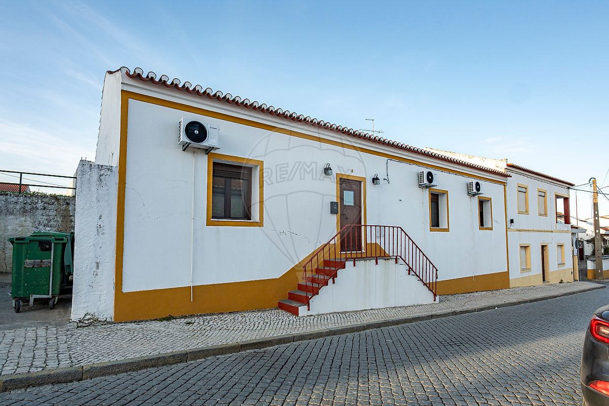 Moradia - Póvoa de São Miguel, Moura, Beja
