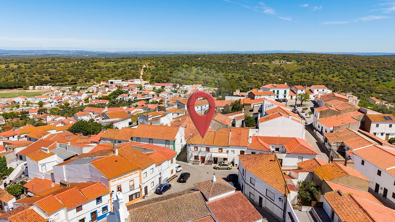 Moradia - São Bartolomeu do Outeiro e Oriola, Portel, Évora