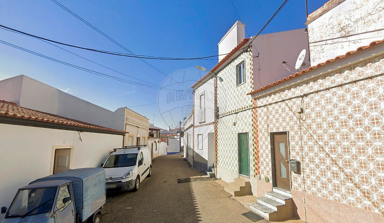 Moradia T3 em Cabeção, €160.000