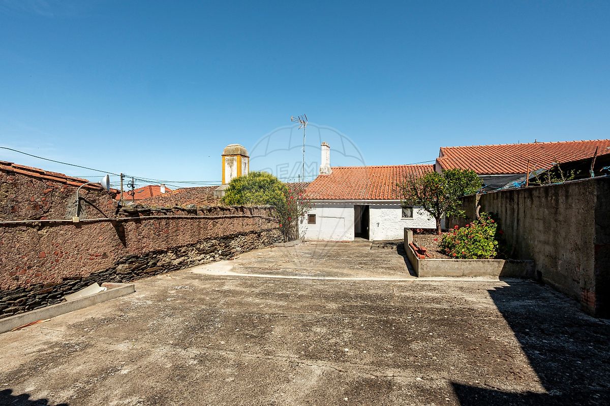 Apartamento T3 à venda em Mourão