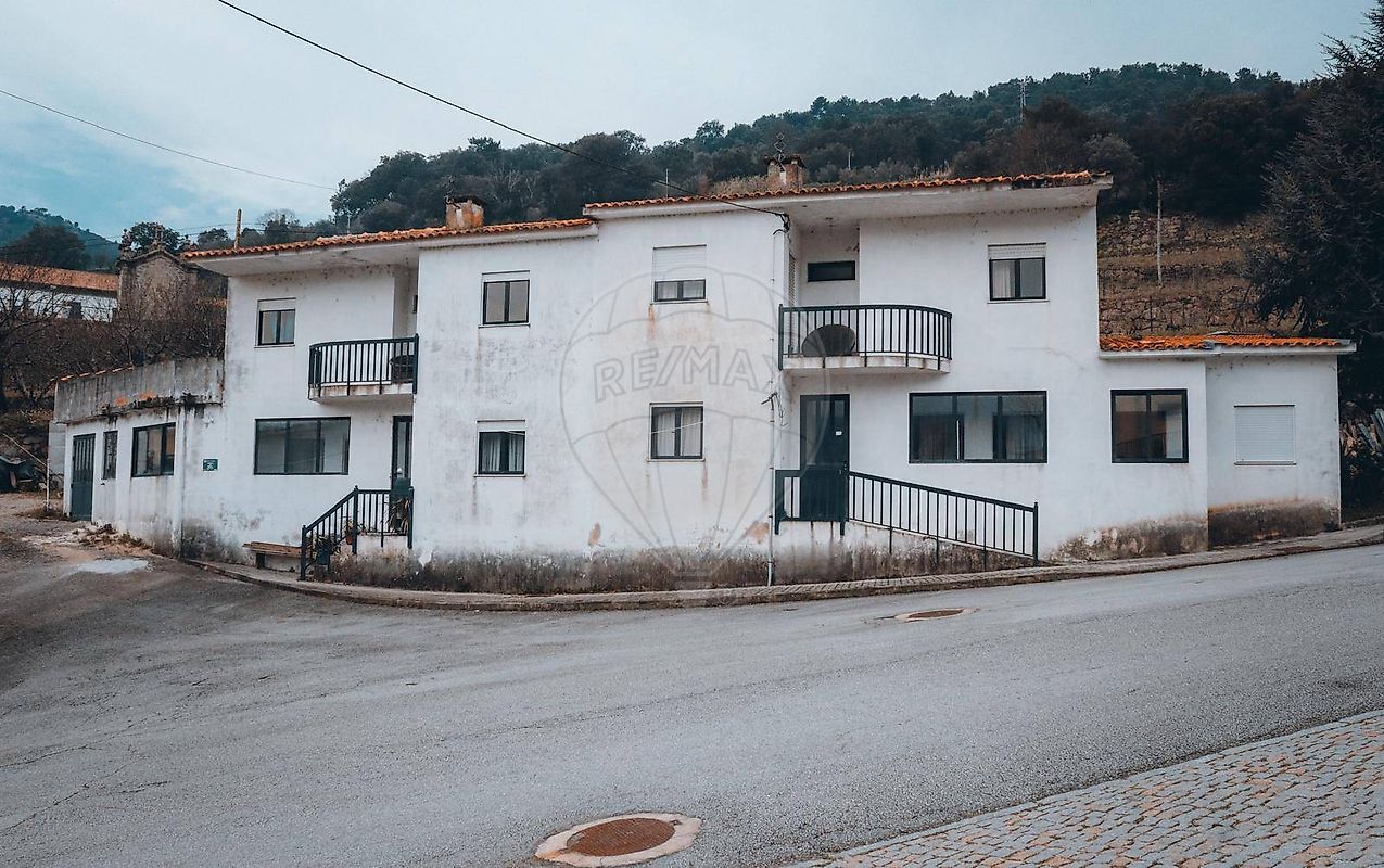 Moradia - Barqueiros, Mesão Frio, Vila Real