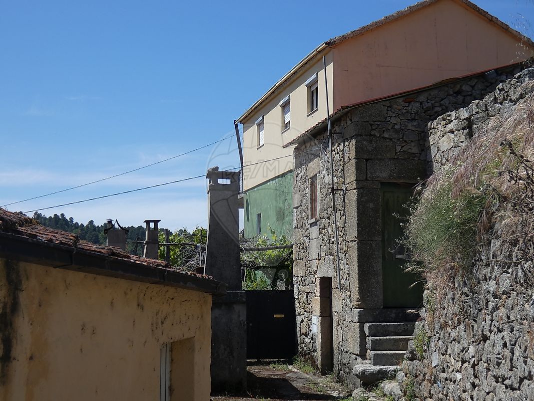 Moradia - Gouviães e Ucanha, Tarouca, Viseu