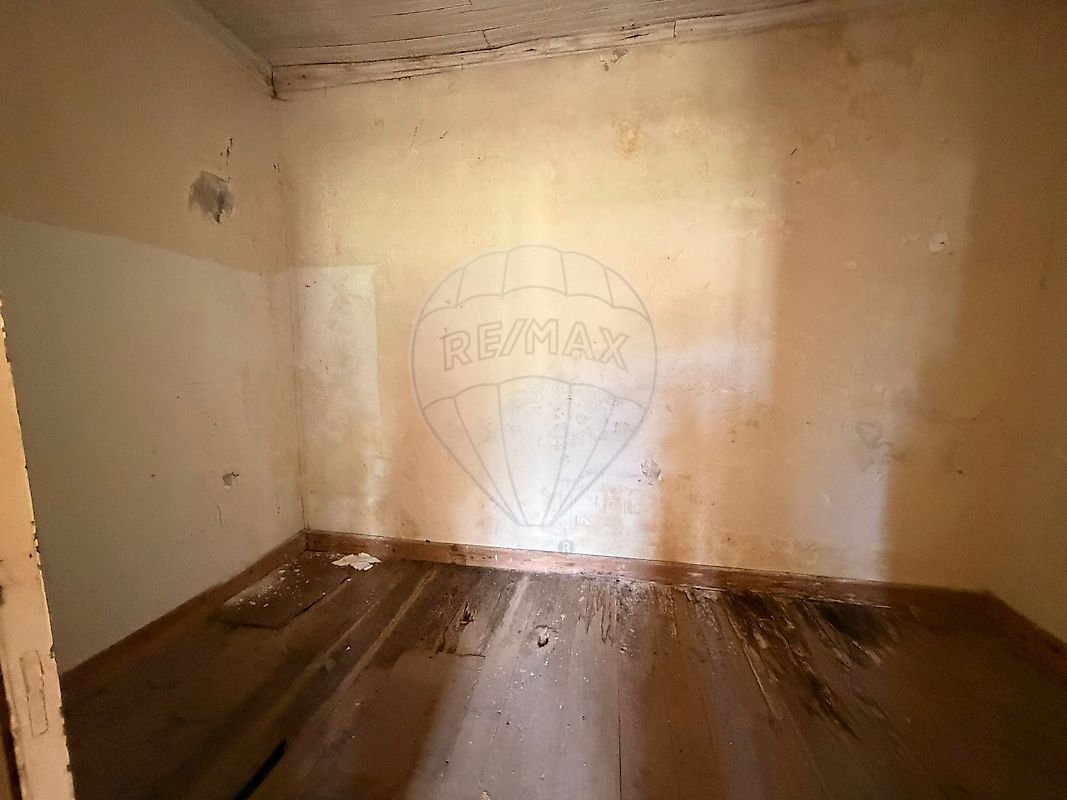 Moradia T3 à venda em Lobrigos (São Miguel e São João Baptista) e Sanhoane, Santa Marta de Penaguião — foto 8
