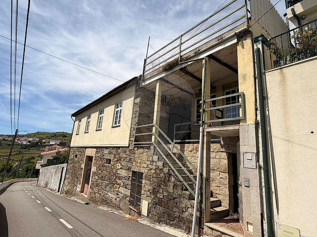 Moradia - Lobrigos (São Miguel e São João Baptista) e Sanhoane, Santa Marta de Penaguião, Vila Real