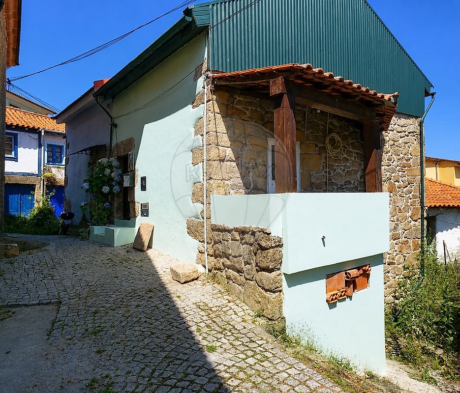 Moradia - Gouviães e Ucanha, Tarouca, Viseu