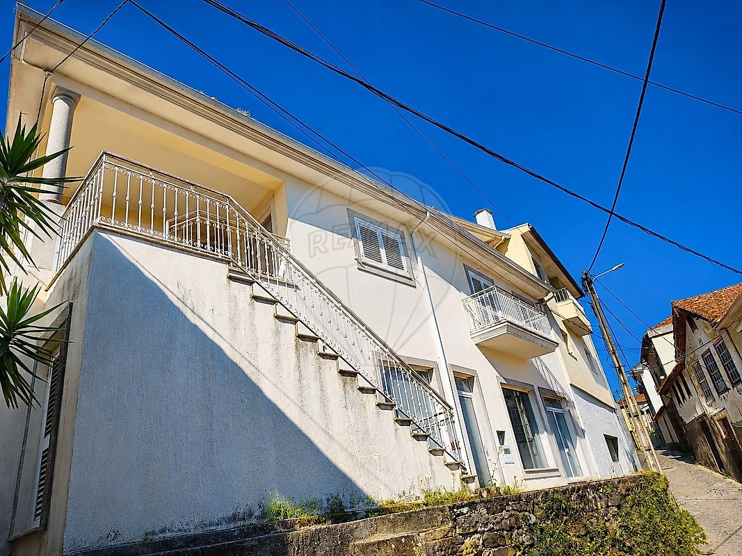 Apartamento T3 à venda em Lamego
